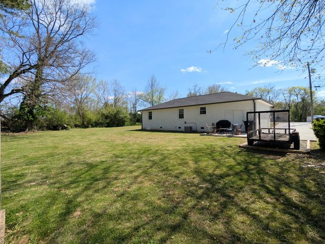 617 Skyline Dr, Columbia, TN 38401