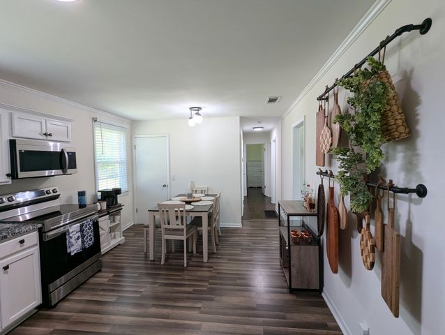 617 Skyline Dr, Columbia, TN 38401