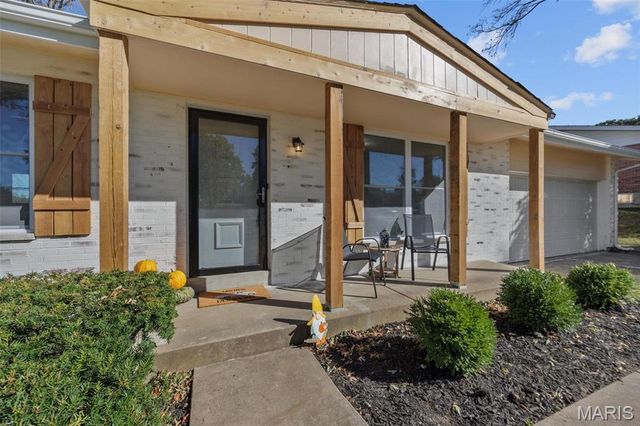 12191 Lake Meade Drive, St Louis, MO 63146