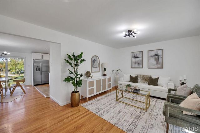 12191 Lake Meade Drive, St Louis, MO 63146