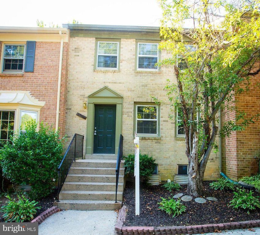 10255 BRADDOCK RD, Fairfax, VA 22032