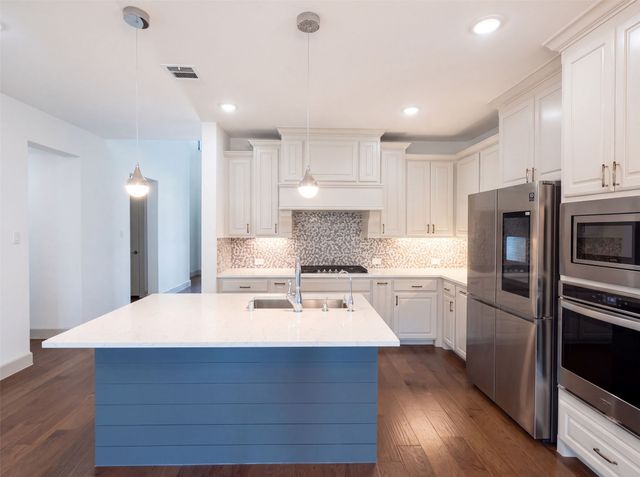 9694 Brackenfield Lane, Frisco, TX 75035