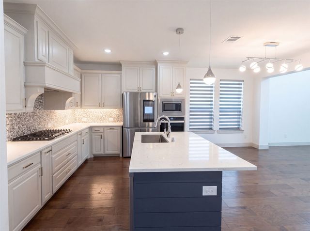 9694 Brackenfield Lane, Frisco, TX 75035