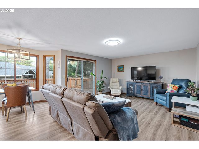 20168 Sw TILLAMOOK Ct, Tualatin, OR 97062