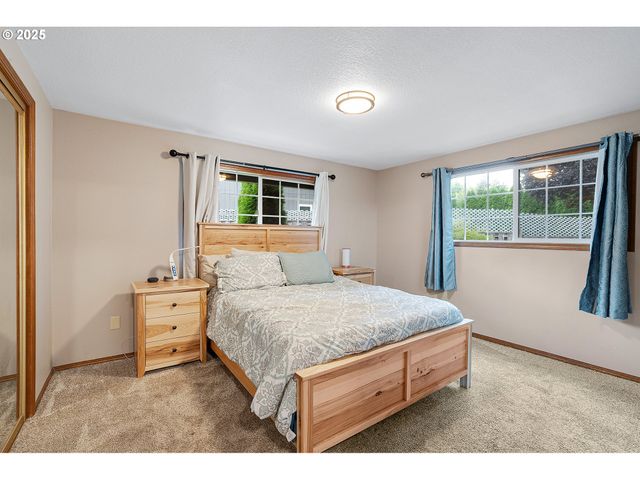 20168 Sw TILLAMOOK Ct, Tualatin, OR 97062