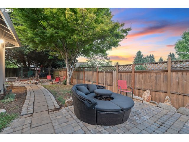 20168 Sw TILLAMOOK Ct, Tualatin, OR 97062