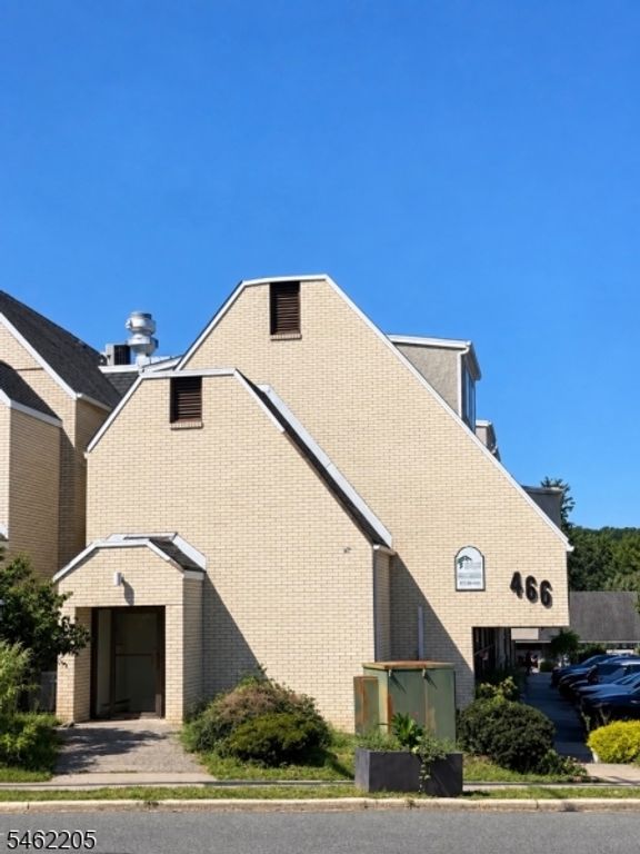 466 Pompton Ave F, Cedar Grove Twp., NJ 07009