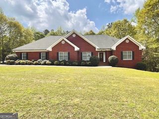 512 Clearwater Drive, Mcdonough, GA 30252