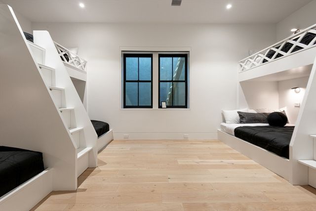 30 Devon The Dips, Nantucket, MA 02554