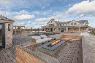 30 Devon The Dips, Nantucket, MA 02554