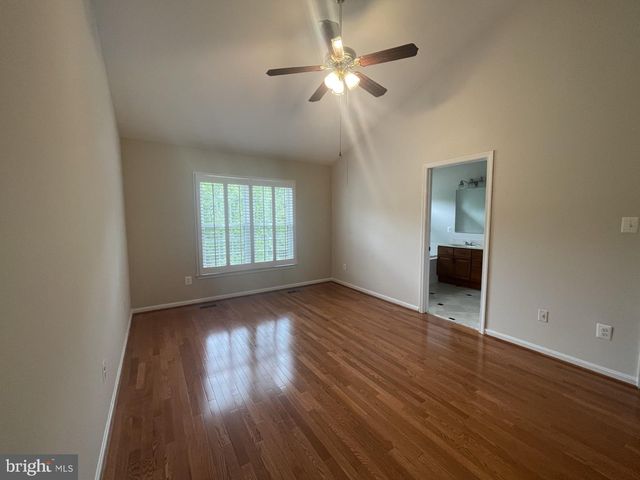 8845 EAGLE ROCK LN, Springfield, VA 22153