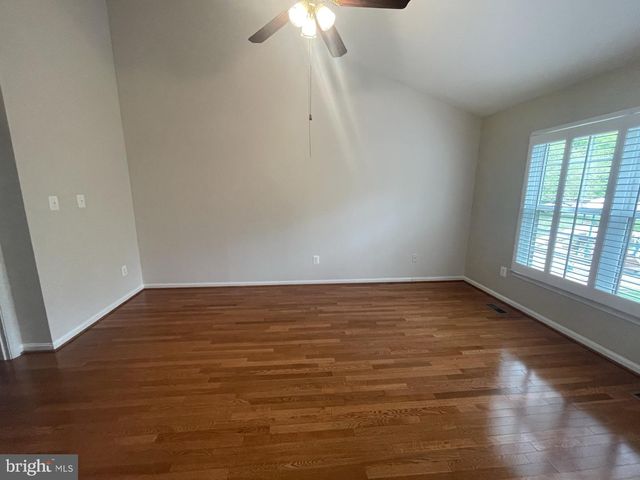 8845 EAGLE ROCK LN, Springfield, VA 22153