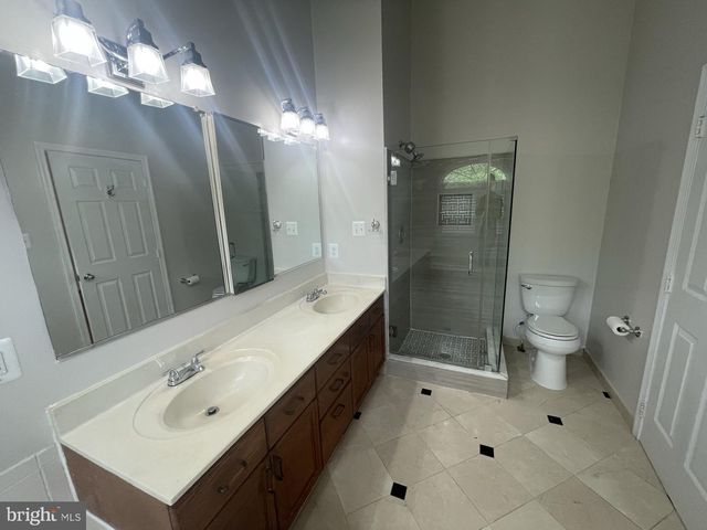 8845 EAGLE ROCK LN, Springfield, VA 22153