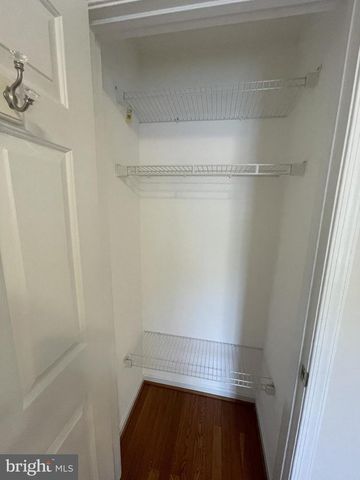 8845 EAGLE ROCK LN, Springfield, VA 22153