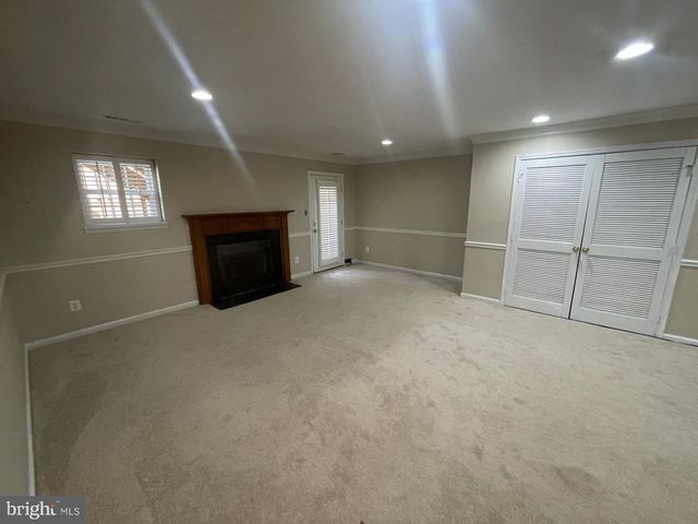 8845 EAGLE ROCK LN, Springfield, VA 22153