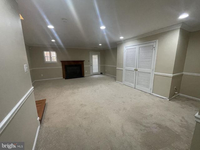 8845 EAGLE ROCK LN, Springfield, VA 22153