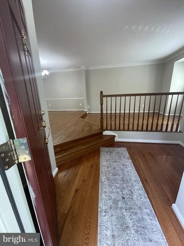 8845 EAGLE ROCK LN, Springfield, VA 22153