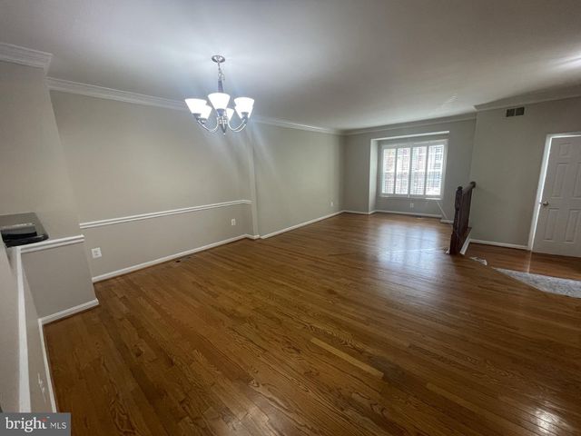 8845 EAGLE ROCK LN, Springfield, VA 22153