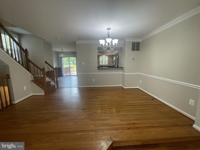 8845 EAGLE ROCK LN, Springfield, VA 22153