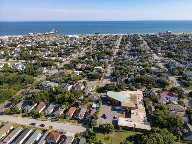 1517 J H Clouser Street, Galveston, TX 77550