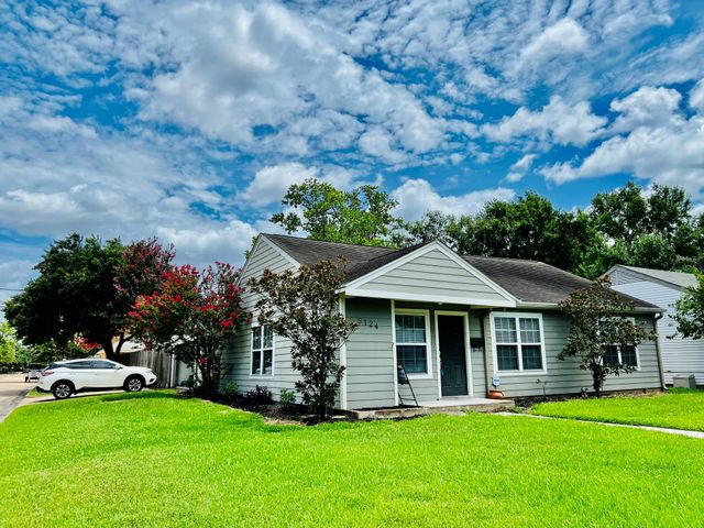 5124 Beech Street, Bellaire, TX 77401