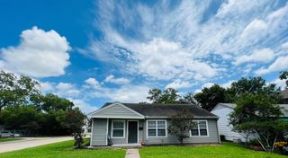 5124 Beech Street, Bellaire, TX 77401