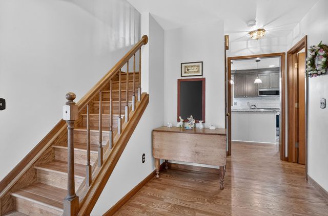 10434 Sourwood Court, Brighton, MI 48114