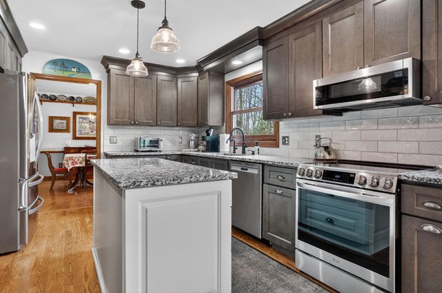 10434 Sourwood Court, Brighton, MI 48114