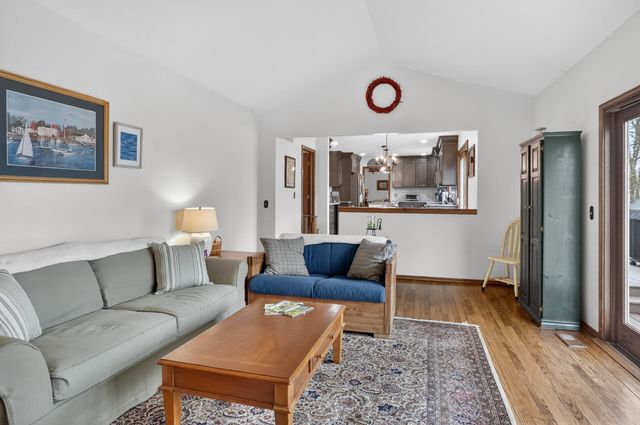 10434 Sourwood Court, Brighton, MI 48114