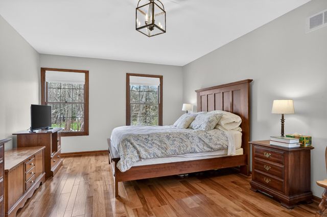 10434 Sourwood Court, Brighton, MI 48114