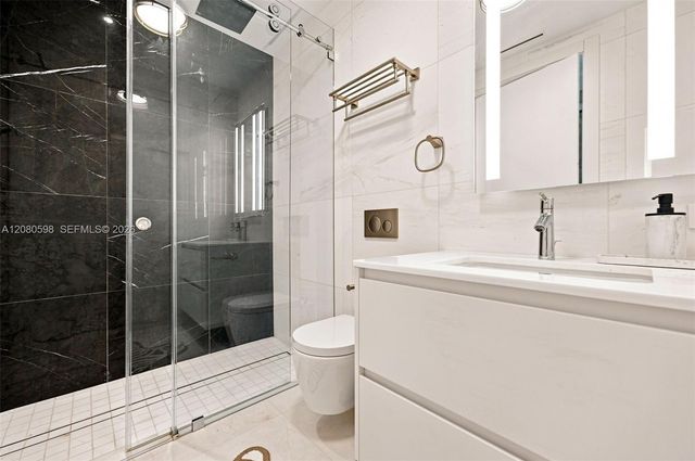 300 Biscayne Blvd Way 301, Miami, FL 33131