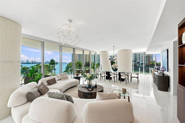 300 Biscayne Blvd Way 301, Miami, FL 33131