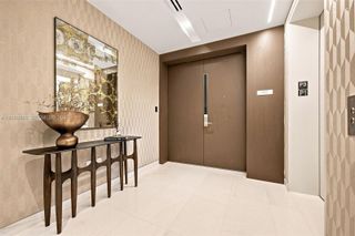300 Biscayne Blvd Way 301, Miami, FL 33131