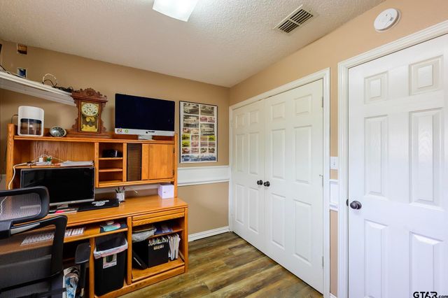 703 Kickapoo, Chandler, TX 75758