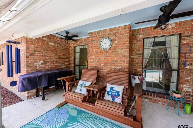 703 Kickapoo, Chandler, TX 75758