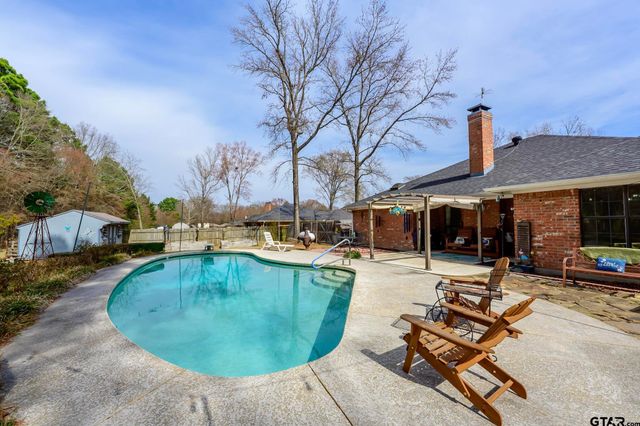 703 Kickapoo, Chandler, TX 75758