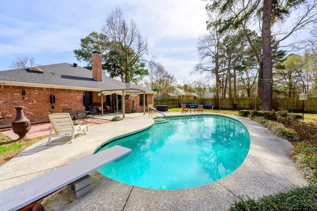 703 Kickapoo, Chandler, TX 75758