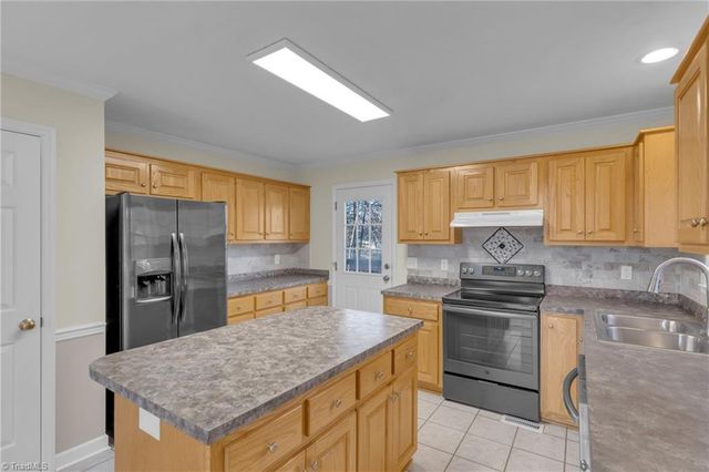 2403 Regency Drive, Randleman, NC 27317