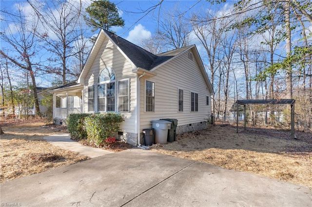 2403 Regency Drive, Randleman, NC 27317