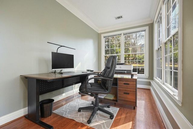 1604 Greenview Court, Woodstock, GA 30189