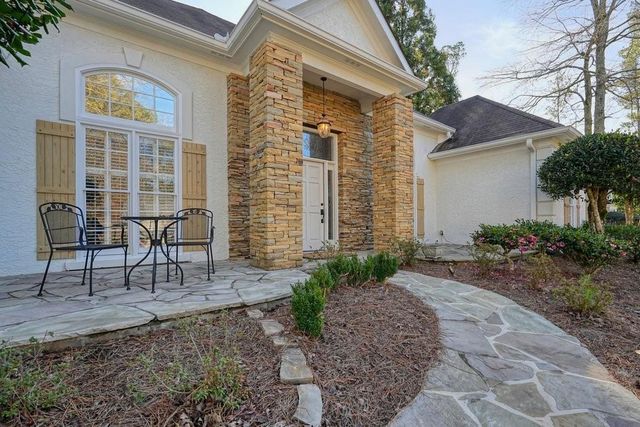 1604 Greenview Court, Woodstock, GA 30189