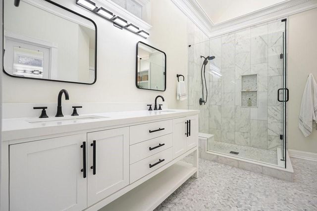 1604 Greenview Court, Woodstock, GA 30189