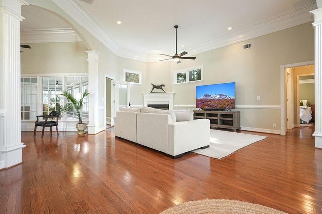 1604 Greenview Court, Woodstock, GA 30189