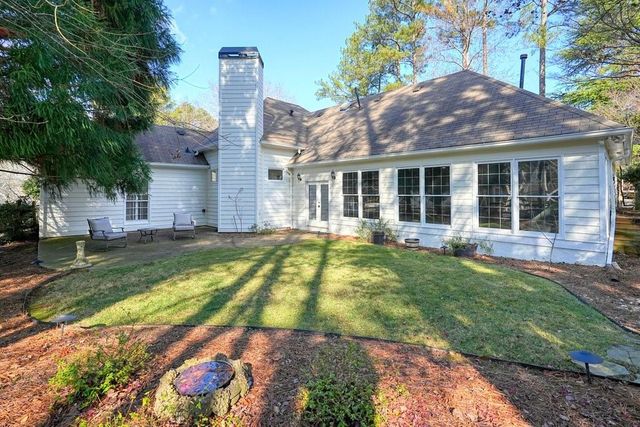 1604 Greenview Court, Woodstock, GA 30189