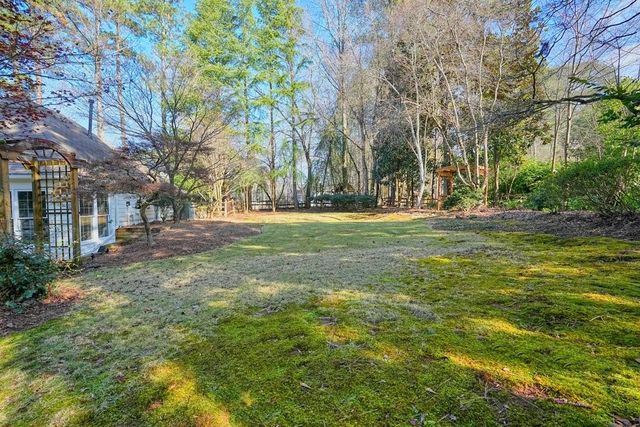 1604 Greenview Court, Woodstock, GA 30189