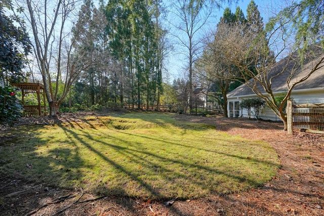 1604 Greenview Court, Woodstock, GA 30189