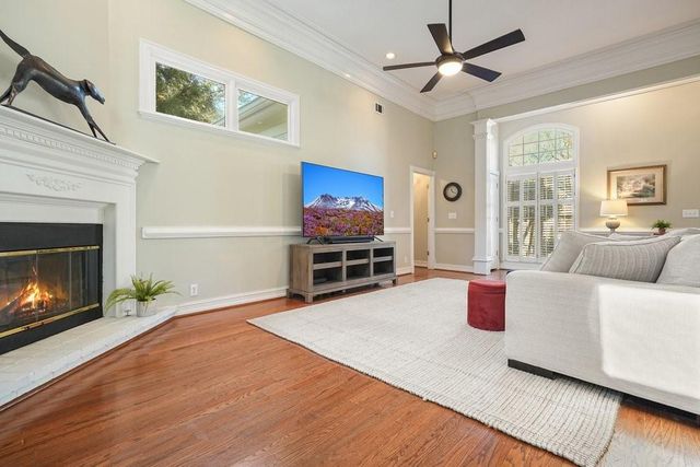 1604 Greenview Court, Woodstock, GA 30189