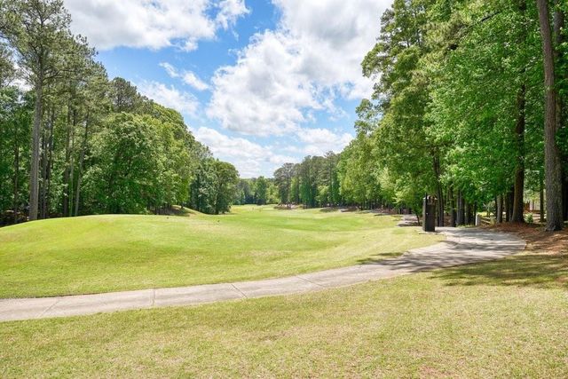 1604 Greenview Court, Woodstock, GA 30189