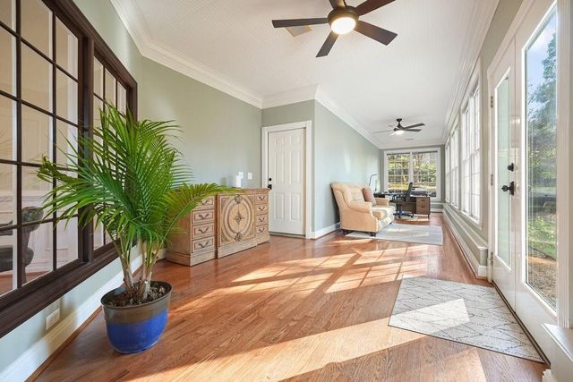 1604 Greenview Court, Woodstock, GA 30189