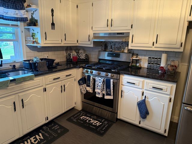 727 Newbury St, Springfield, MA 01104
